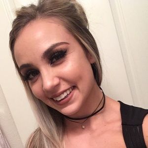 Meet your Posher, Cara